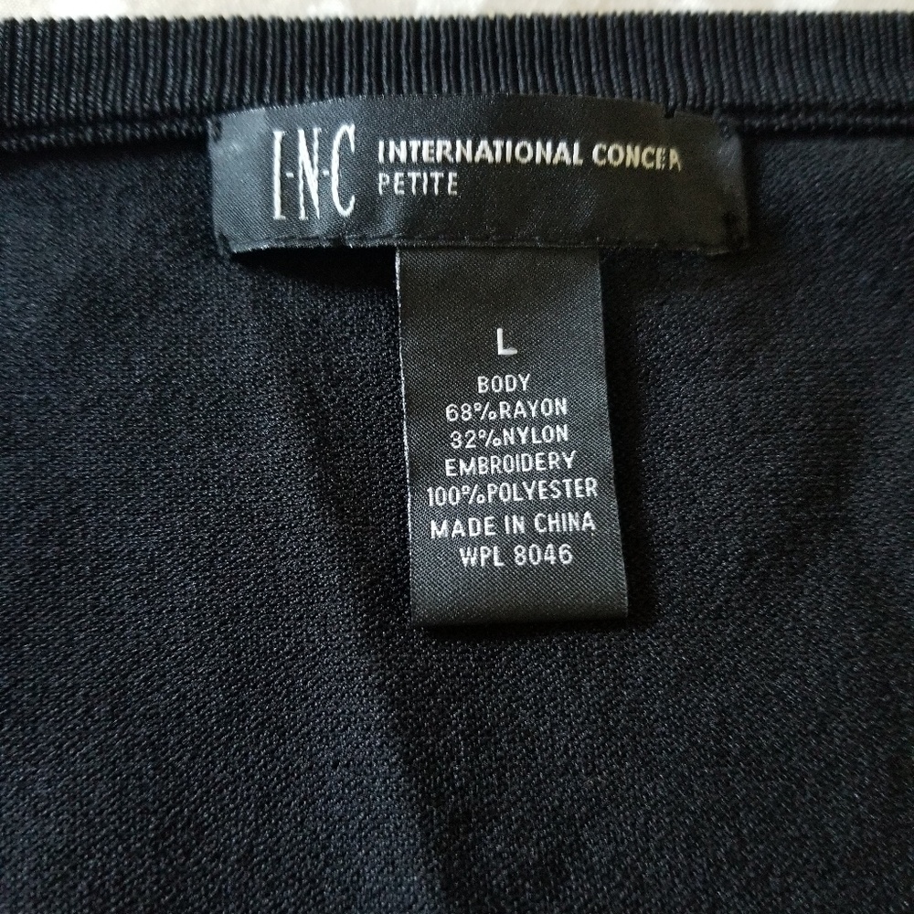 INC Button-up Top - Picture 4 of 6